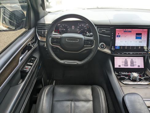 Used 2023 Jeep Grand Wagoneer 4WD image 16