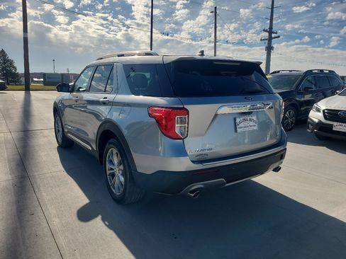 Used 2021 Ford Explorer Limited image 8