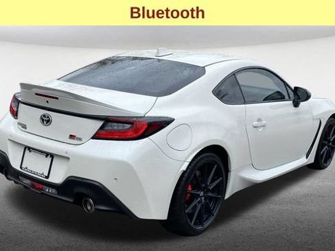 Used 2024 Toyota GR86 Premium w/ Performance Package RWD image 9