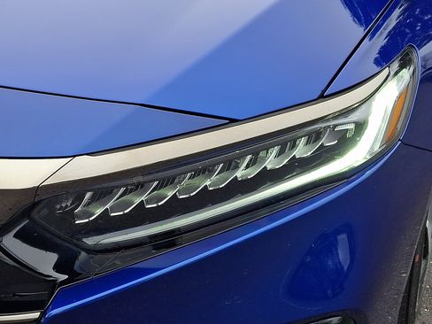 Used 2022 Honda Accord Sport image 9