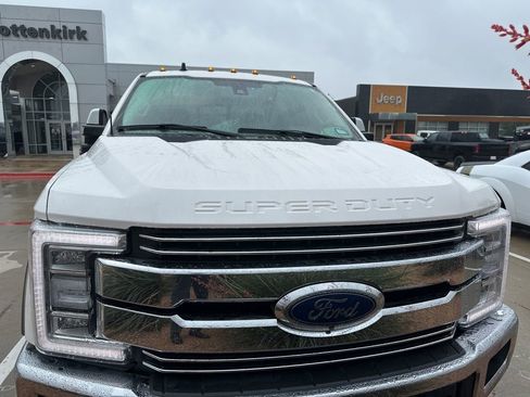 Used 2019 Ford F250 Lariat w/ Lariat Ultimate Package AWD/4WD image 2