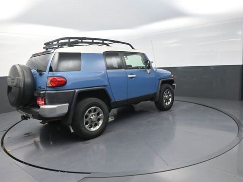 Used 2011 Toyota FJ Cruiser 4WD w/ Convenience Pkg image 6
