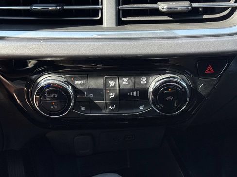Used 2024 Chevrolet Trax ACTIV FWD image 6