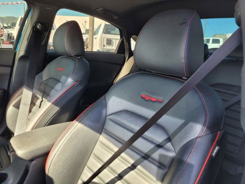 Used 2022 Kia Forte GT FWD image 13