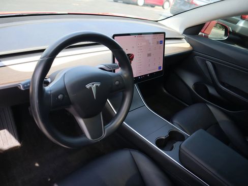 Used 2018 Tesla Model 3 Long Range AWD/4WD image 14