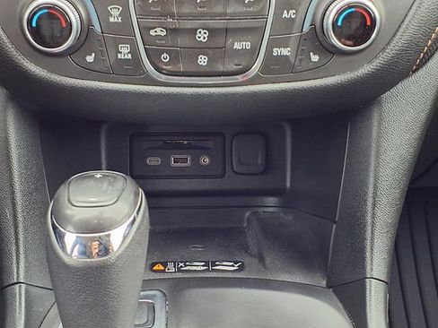 Used 2019 Chevrolet Equinox Premier AWD/4WD image 13