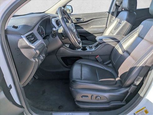 Used 2023 GMC Acadia SLT image 16