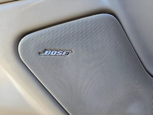 Used 2004 GMC Sierra 2500 SLT w/ Heavy-Duty Power Package image 12