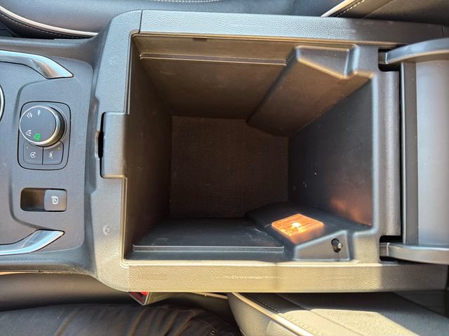 Used 2022 Chevrolet Traverse Premier w/ LPO, Floor Liner Package AWD/4WD image 27