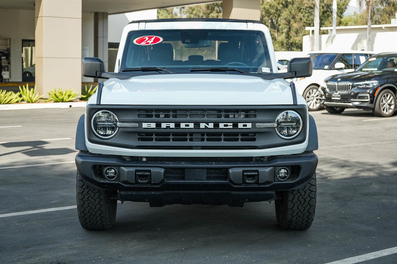 Used 2024 Ford Bronco Black Diamond AWD/4WD image 2