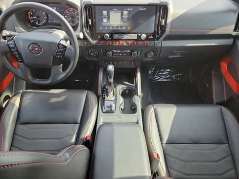 Certified 2025 Nissan Frontier PRO-4X w/ Pro Premium Package AWD/4WD image 22
