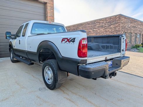 Used 2014 Ford F250 XL w/ Power Equipment Group AWD/4WD image 4