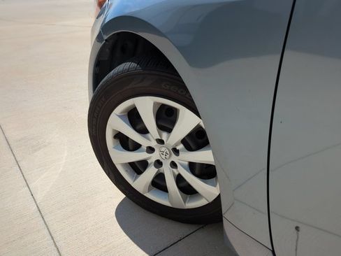 Certified 2022 Toyota Corolla LE FWD image 10