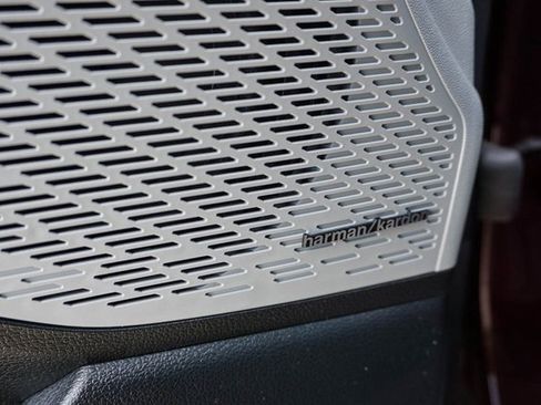 Used 2024 Hyundai Palisade SEL w/ Premium Package image 18