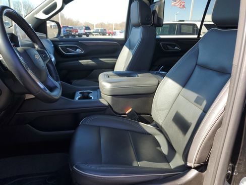 Used 2023 Chevrolet Tahoe Premier w/ Advanced Technology Package image 27