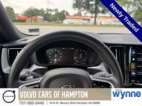 Used 2018 Volvo XC60 T6 R-Design w/ Convenience Package AWD/4WD image 6
