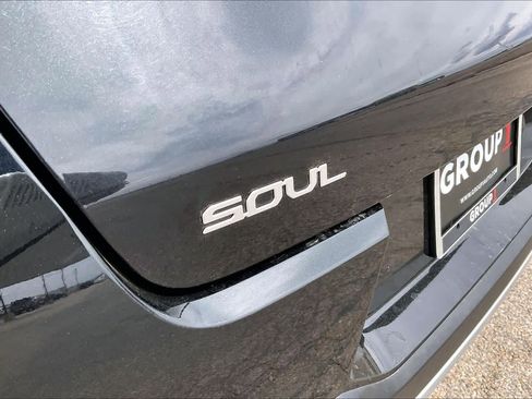 Used 2024 Kia Soul LX w/ Option Group 015 FWD image 29