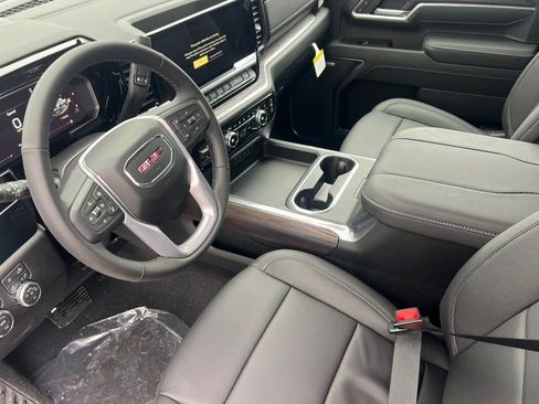 New 2026 GMC Sierra 3500 SLT w/ SLT Convenience Package image 7