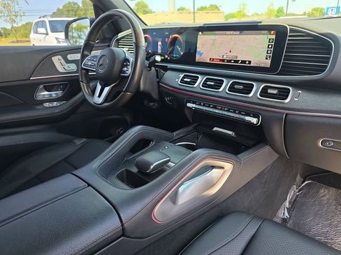 Used 2022 Mercedes-Benz GLE 450 4MATIC w/ AMG Line Exterior image 18