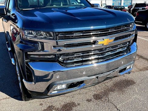 Used 2019 Chevrolet Silverado 1500 LTZ w/ LTZ Texas Edition image 3