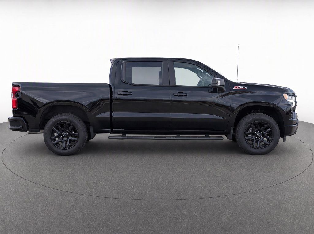 Used 2025 Chevrolet Silverado 1500 RST AWD/4WD image 8