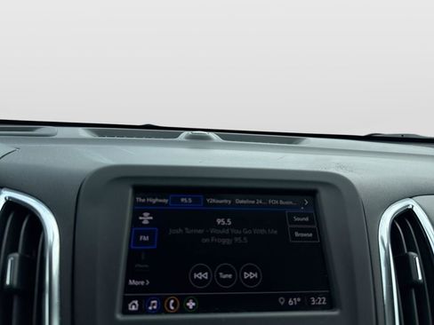 Used 2023 Chevrolet Equinox LT image 23