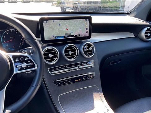 Certified 2022 Mercedes-Benz GLC 300 4MATIC image 6