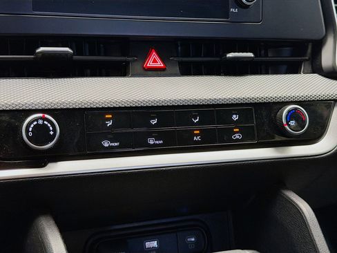 Used 2023 Kia Sportage LX AWD/4WD image 10