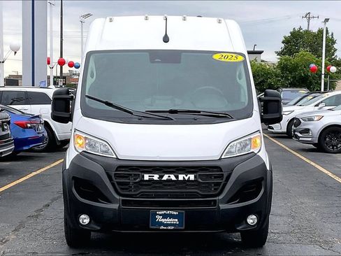 Used 2025 RAM ProMaster 2500 w/ Convenience Group FWD image 2