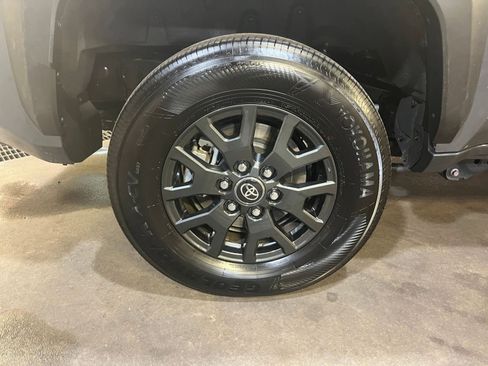 Used 2025 Toyota 4Runner SR5 image 29