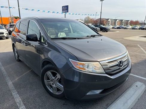 Used 2012 Honda Odyssey Touring Elite image 2