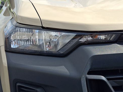 Certified 2024 Chevrolet Colorado Trail Boss w/ Advanced Trailering Package AWD/4WD image 9