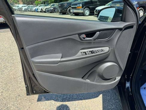 Certified 2021 Hyundai Kona SEL AWD/4WD image 12