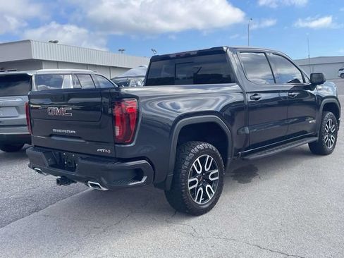 Used 2023 GMC Sierra 1500 AT4 w/ AT4 Premium Package AWD/4WD image 3