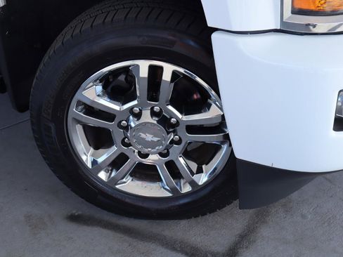 Used 2017 Chevrolet Silverado 2500 High Country w/ Duramax Plus Package image 3