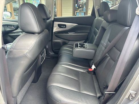 Used 2015 Nissan Murano Platinum w/ Platinum Technology Package FWD image 16