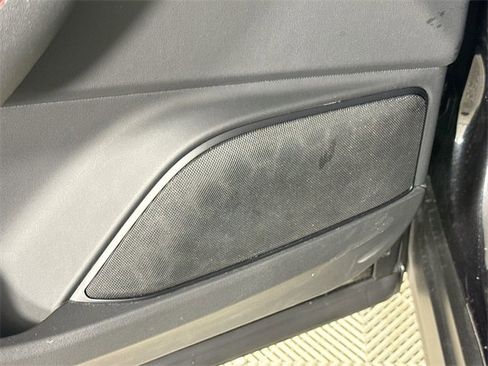 Used 2023 Maserati Levante GT image 21