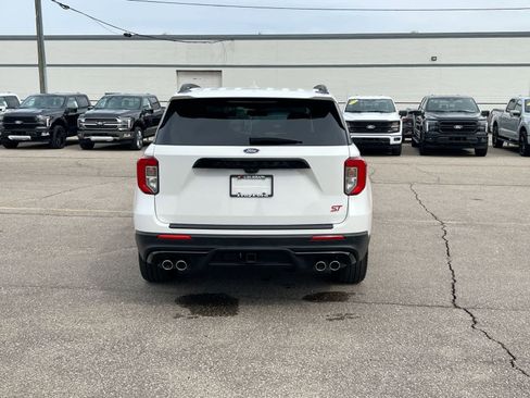 Used 2024 Ford Explorer ST w/ Equipment Group 401A image 7