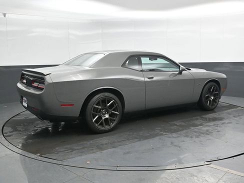 Used 2017 Dodge Challenger R/T RWD image 2