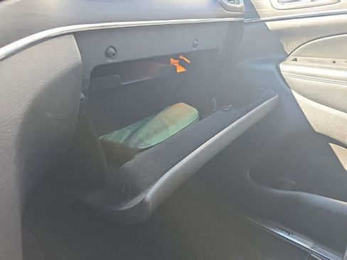 Used 2022 Jeep Grand Cherokee Limited image 34