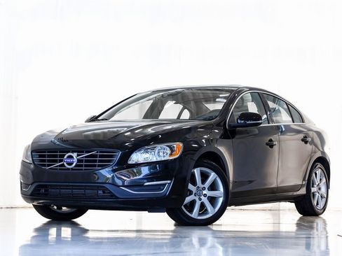 Used 2016 Volvo S60 T5 Premier w/ Convenience Package image 3