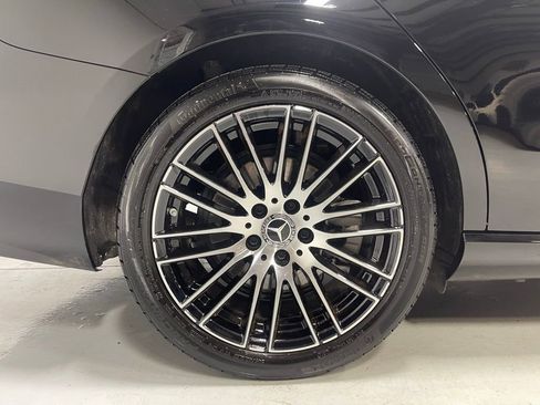 Used 2025 Mercedes-Benz C 300 4MATIC Sedan image 15