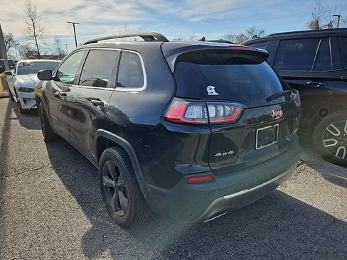 Used 2019 Jeep Cherokee Limited image 5