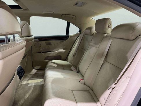 Used 2014 Lexus LS 460 image 35