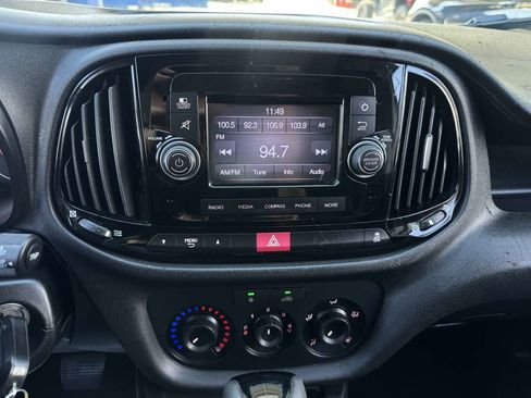 Used 2018 RAM ProMaster City Tradesman image 11