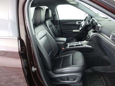 Certified 2022 Ford Explorer XLT w/ Equipment Group 202A image 62