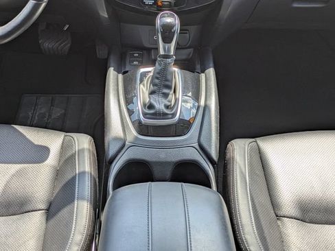 Used 2022 Nissan Rogue Sport SL FWD image 19
