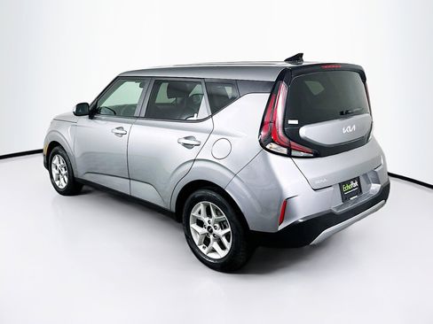 Used 2025 Kia Soul LX w/ LX Technology Package FWD image 5