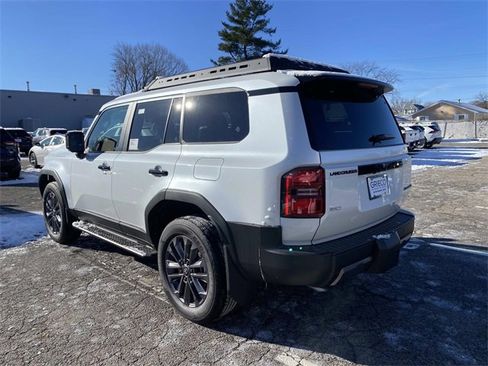 New 2026 Toyota Land Cruiser image 3