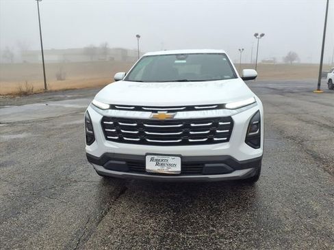 Used 2025 Chevrolet Equinox LT image 40